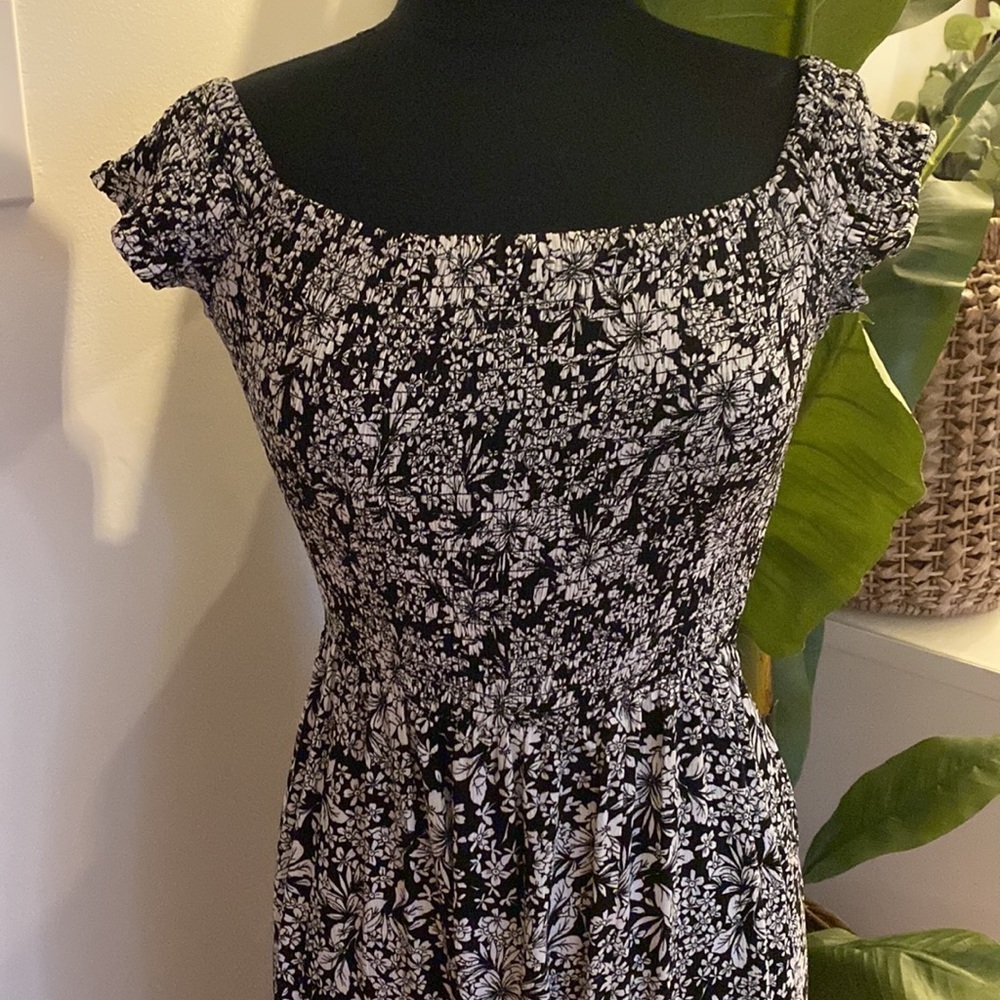 Floral Maxi Dress with slits at front - Picture 4 of 7
